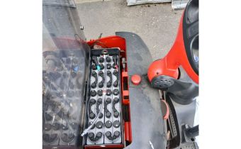 Nouvelle batterie de traction installée sur un gerbeur électrique à Ni Nouvelle batterie de traction installée sur un gerbeur électrique à Ni