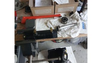 Revisie van de hydraulische cilinders van een Hyster heftruck Revisie van de hydraulische cilinders van een Hyster heftruck