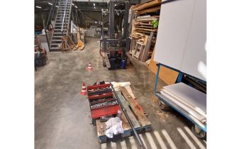 Ouverture du vérin de levage Linde pour réparation sur site