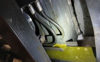 Fuite d'huile chariot élévateur Fuite d'huile chariot élévateur